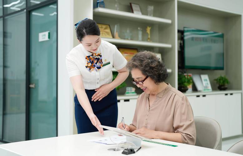 瑞禾医保卡怎么取现银行卡余额，很多人都搞错了